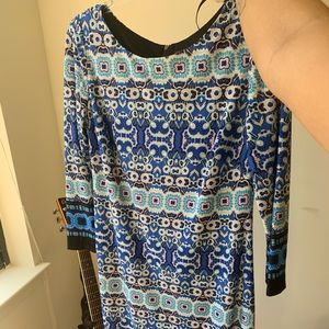 VINCE CAMUTO SIZE 6 Dress